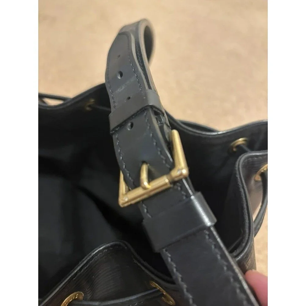 LOUIS VUITTON Epi Noe Shoulder Bag Black M44002 Adjustable strap